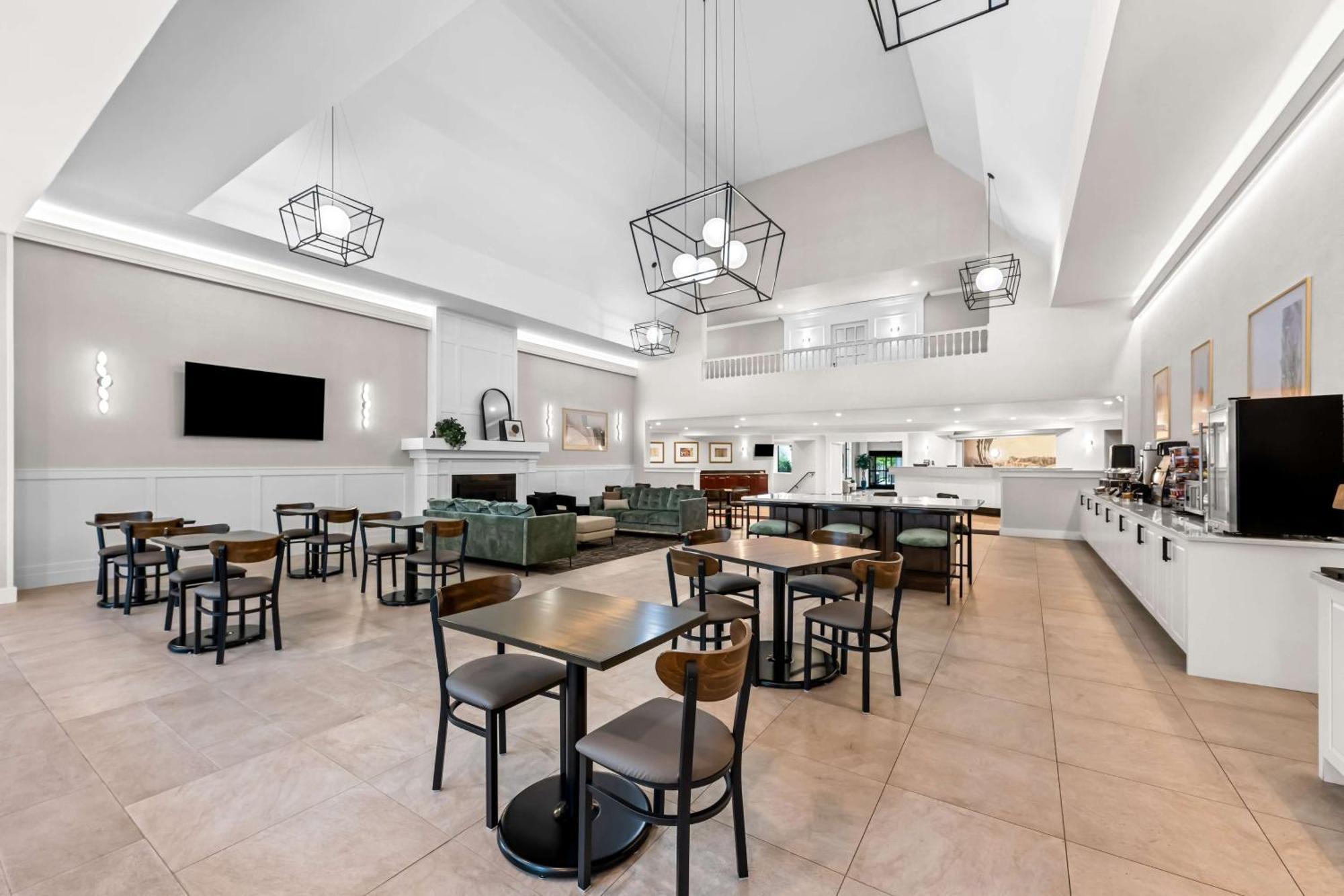 Best Western Plus Puyallup Hotel Ngoại thất bức ảnh
